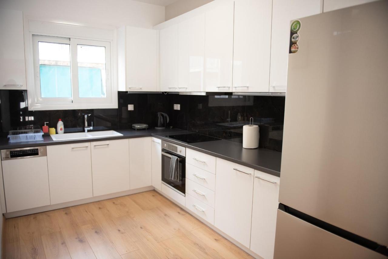 Appartamento Newly Renovated Flat 500M From Subway Station Atene Esterno foto