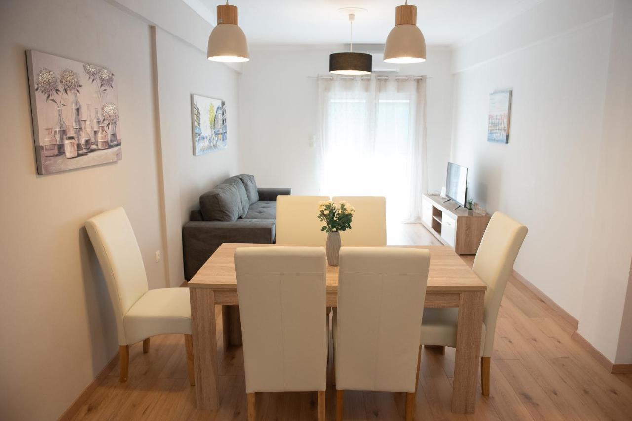 Appartamento Newly Renovated Flat 500M From Subway Station Atene Esterno foto